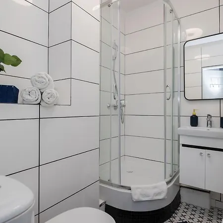 Unitapartaments Short Rent Apartment In Warsaw By Metro Station Rondo Onz Apart With 3Bedrooms 23 Exterior foto