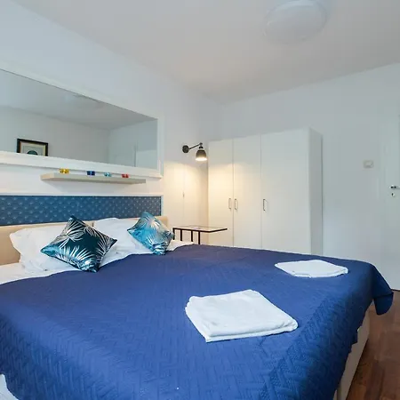 Unitapartaments Short Rent Apartment In Warsaw By Metro Station Rondo Onz Apart With 3Bedrooms 23 Exterior foto