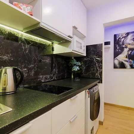 Unitapartaments Short Rent Apartment In Warsaw By Metro Station Rondo Onz Apart With 3Bedrooms 23 Exterior foto
