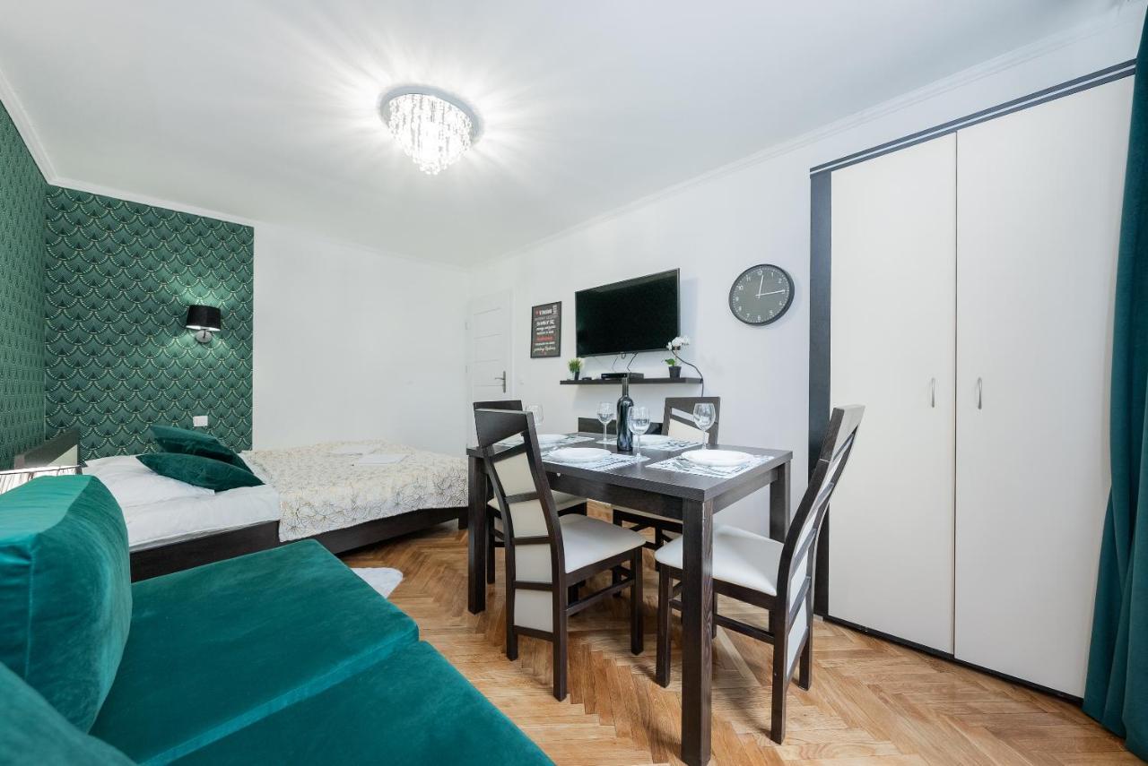 Unitapartaments Short Rent In By Metro Station Rondo Onz With 3bedrooms 23 Apartment Warsaw